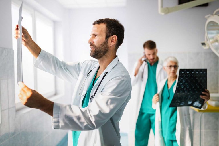 MRI vs. X-Ray: What’s the Difference and Which Do You Need?