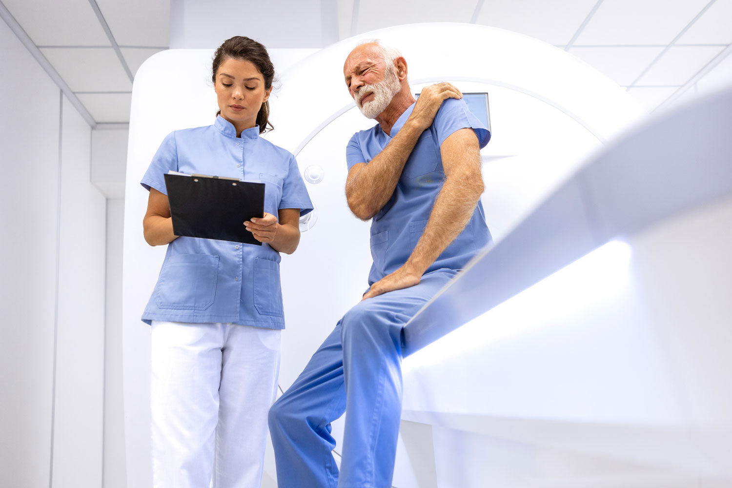 Shoulder MRI scan at IPMC radiology center in Philadelphia